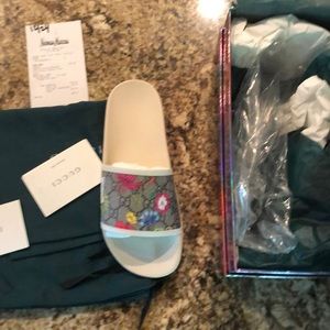 gucci gg flora slide sandal